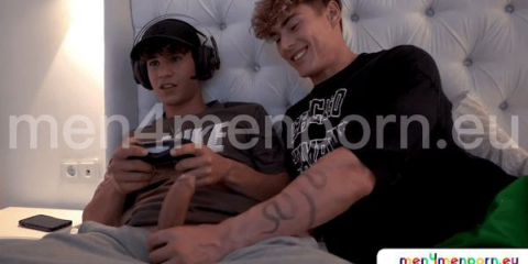 Do You Wanna Play- – Angel Dario Garcia (Alann23) and Melvin Moore fuck while playing video games –