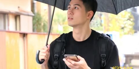 Bú cu anh shipper giao hàng đẹp trai siêu dâm